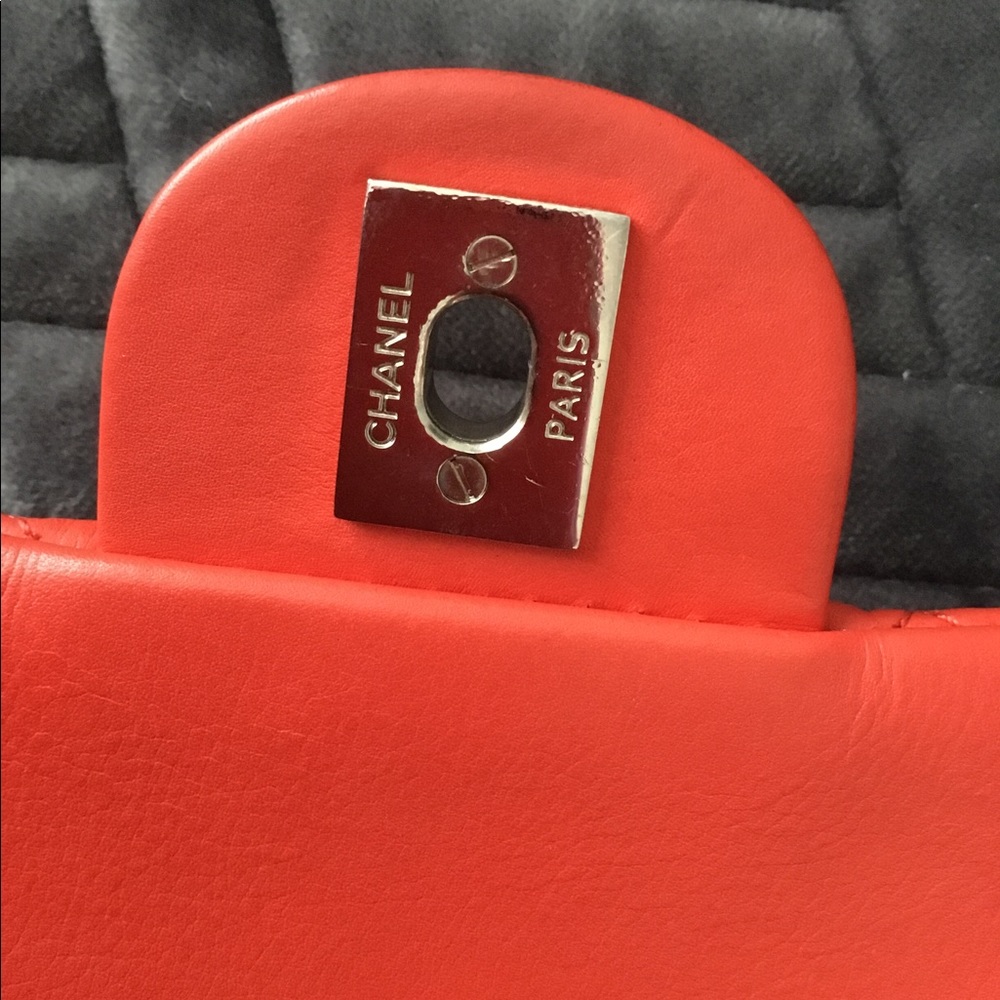🔥 RED Chanel Maxi Flap Bag 🔥 - Picture 3 of 13